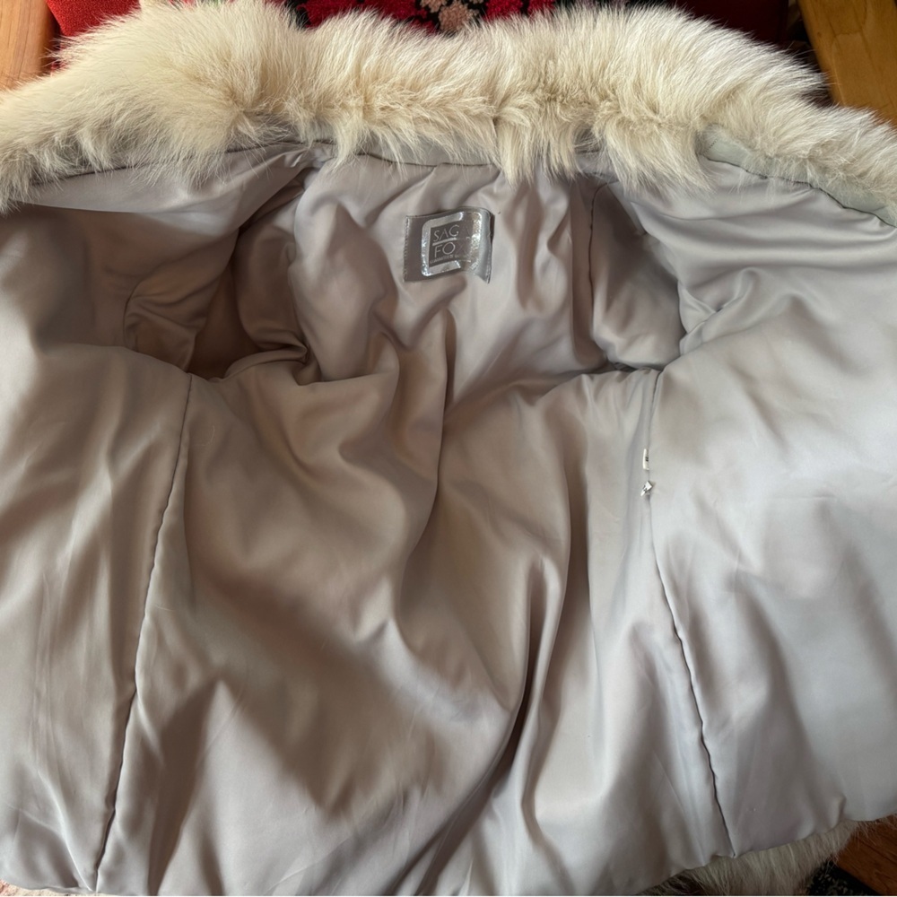 Saga Furs Blue Fox Vintage Real FurJacket/Coat in perfect condition. Size 6. - Picture 5 of 16